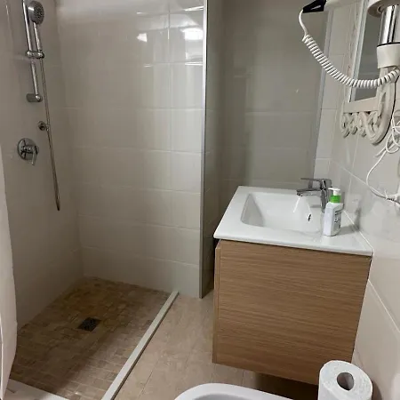 Casa Piano Terra Di * 레시나